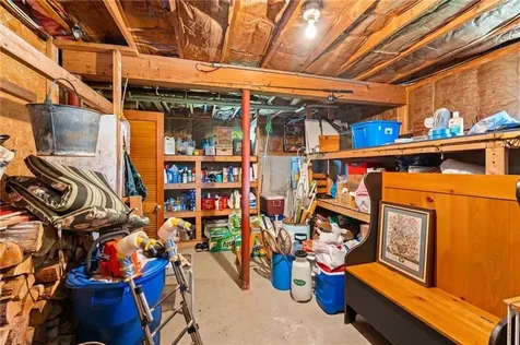 7 Middlebridge Road Narragansett RI 02882