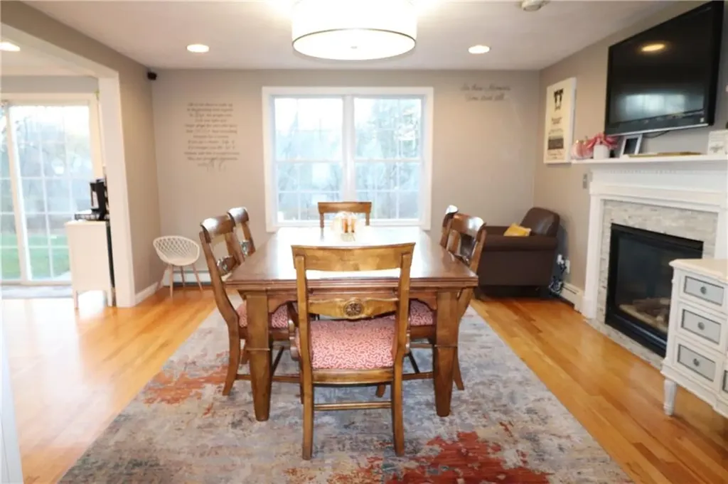 22 Windsong Road Cumberland RI 02864