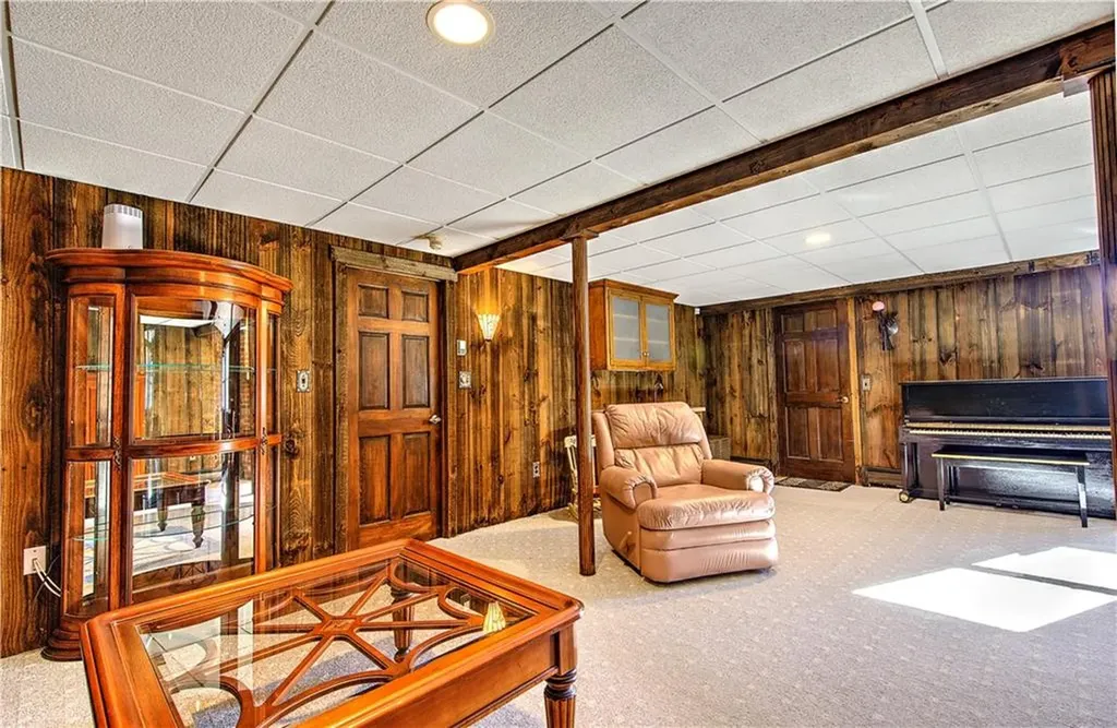 102 Walnut Street Johnston RI 02919