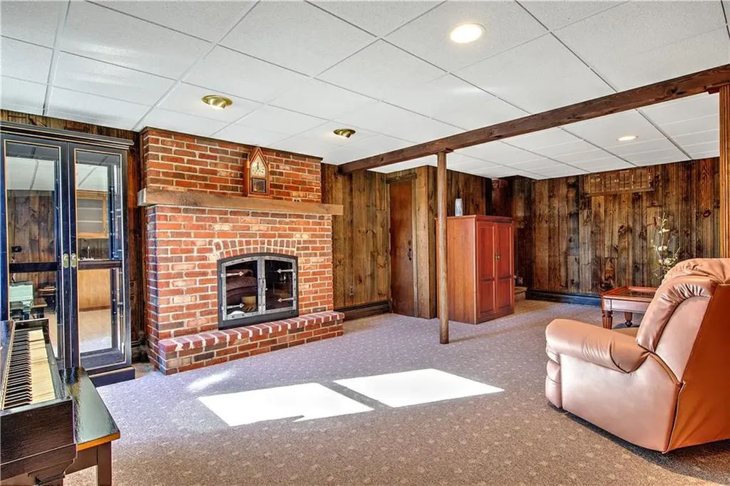102 Walnut Street Johnston RI 02919