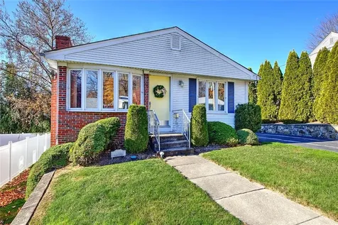 102 Walnut Street Johnston RI 02919