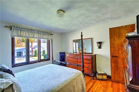 102 Walnut Street Johnston RI 02919