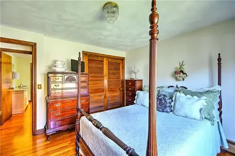 102 Walnut Street Johnston RI 02919