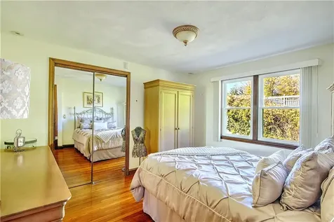 102 Walnut Street Johnston RI 02919