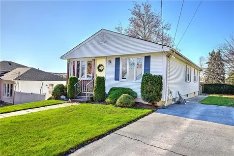 102 Walnut Street Johnston RI 02919
