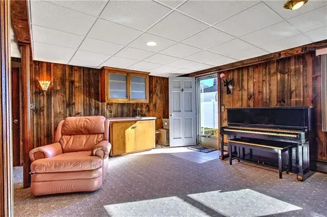 102 Walnut Street Johnston RI 02919