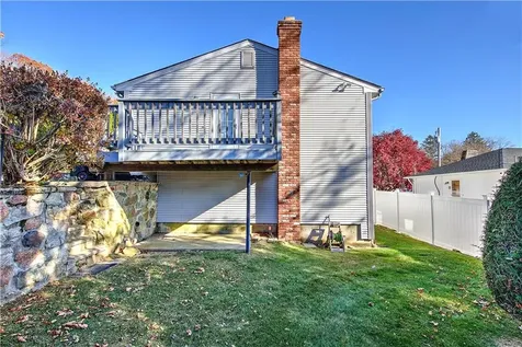 102 Walnut Street Johnston RI 02919