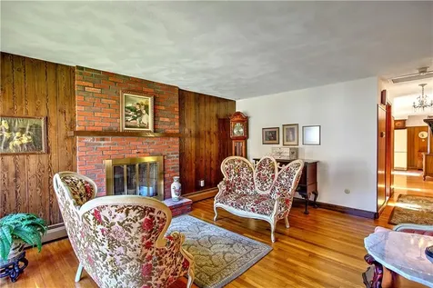 102 Walnut Street Johnston RI 02919