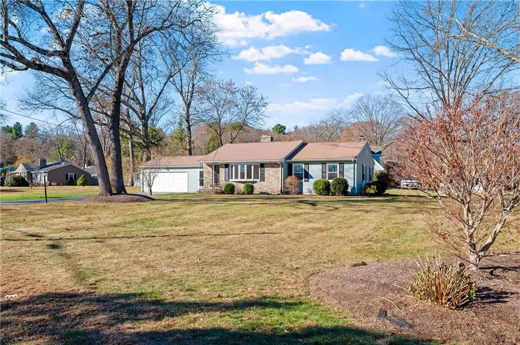 89 Thomas Leighton Boulevard Cumberland RI 02864