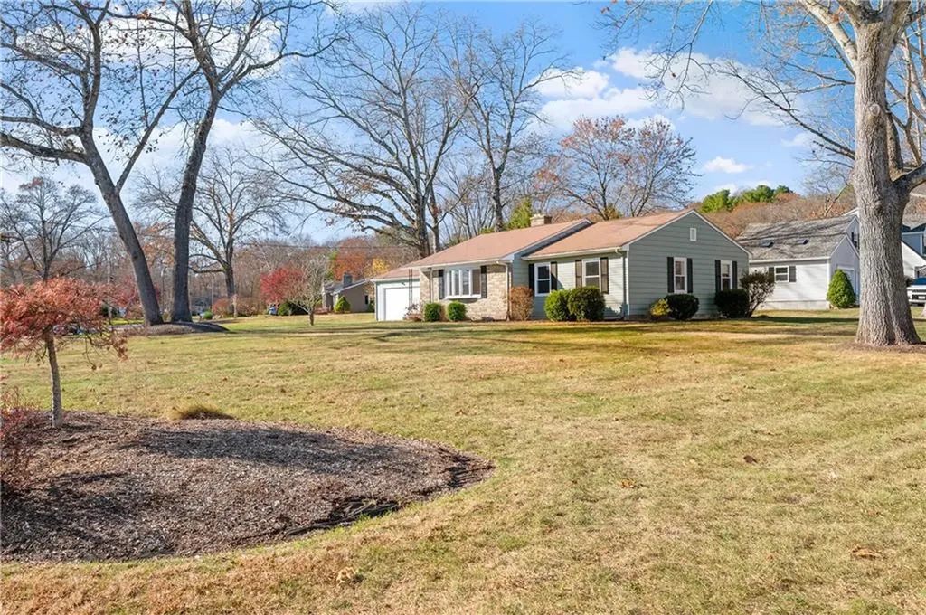 89 Thomas Leighton Boulevard Cumberland RI 02864