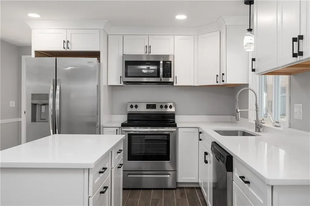 89 Thomas Leighton Boulevard Cumberland RI 02864