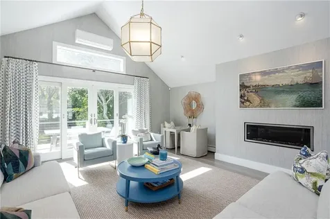 149 Hamilton Avenue Jamestown RI 02835