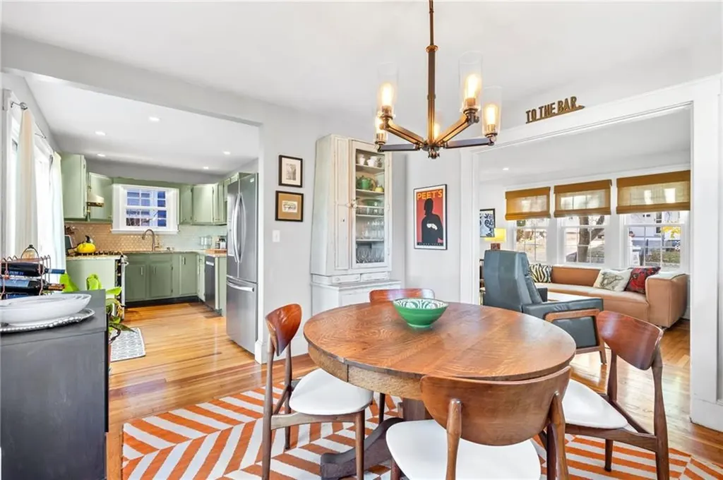 111 Colonial Road Providence RI 02906