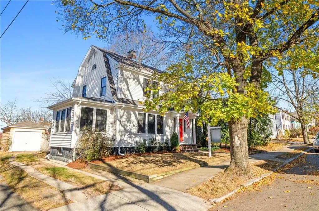 111 Colonial Road Providence RI 02906