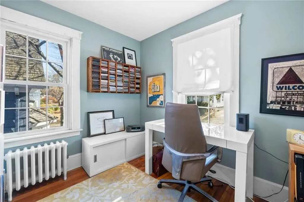 111 Colonial Road Providence RI 02906
