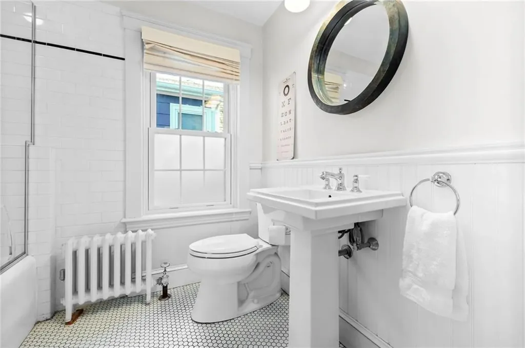 111 Colonial Road Providence RI 02906
