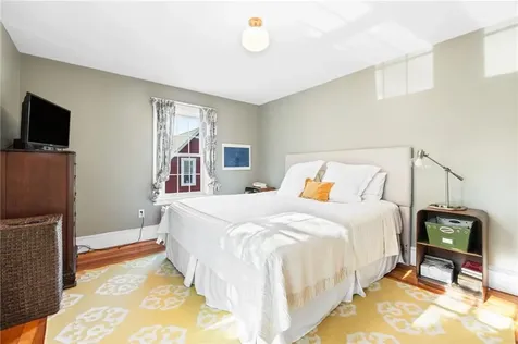 111 Colonial Road Providence RI 02906