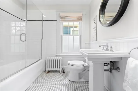 111 Colonial Road Providence RI 02906