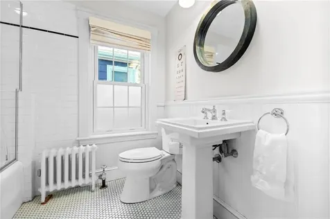 111 Colonial Road Providence RI 02906