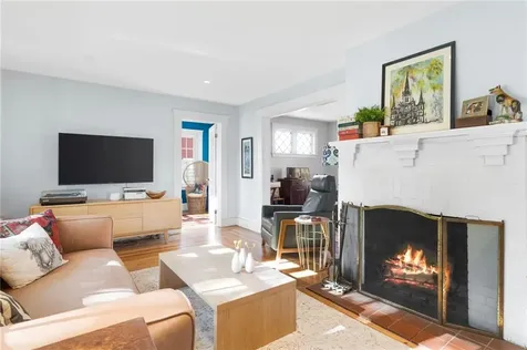 111 Colonial Road Providence RI 02906