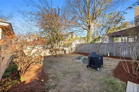 111 Colonial Road Providence RI 02906