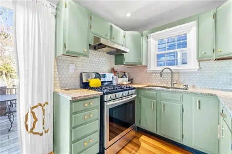 111 Colonial Road Providence RI 02906