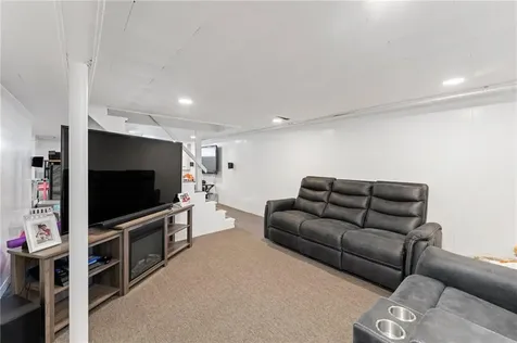 6 Cole Street Smithfield RI 02828