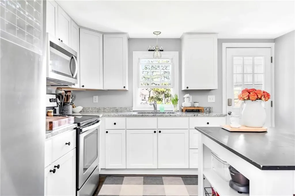 11 York Avenue Westerly RI 02891