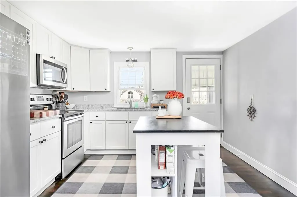 11 York Avenue Westerly RI 02891