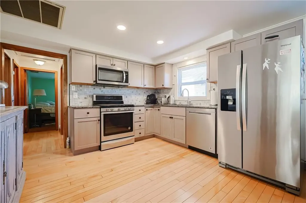 26 Packard Avenue North Providence RI 02911