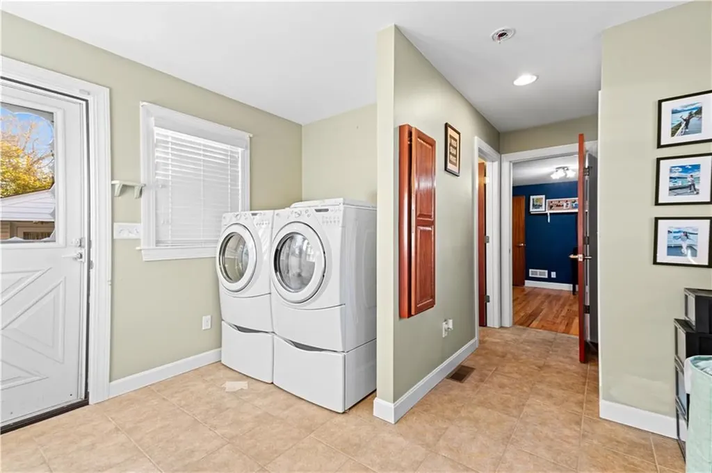 148 Stone Avenue Warwick RI 02889