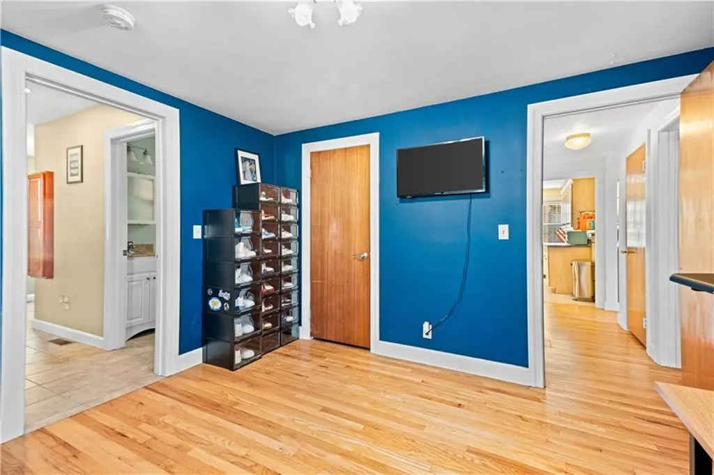 148 Stone Avenue Warwick RI 02889