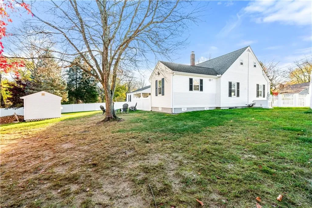 148 Stone Avenue Warwick RI 02889