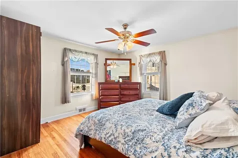 148 Stone Avenue Warwick RI 02889