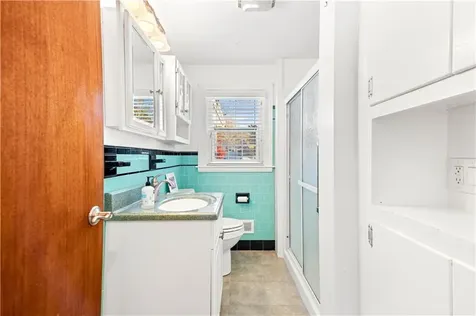 148 Stone Avenue Warwick RI 02889