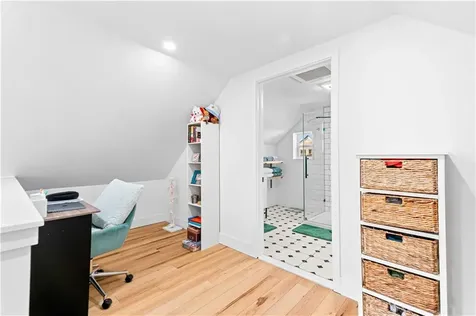 148 Stone Avenue Warwick RI 02889