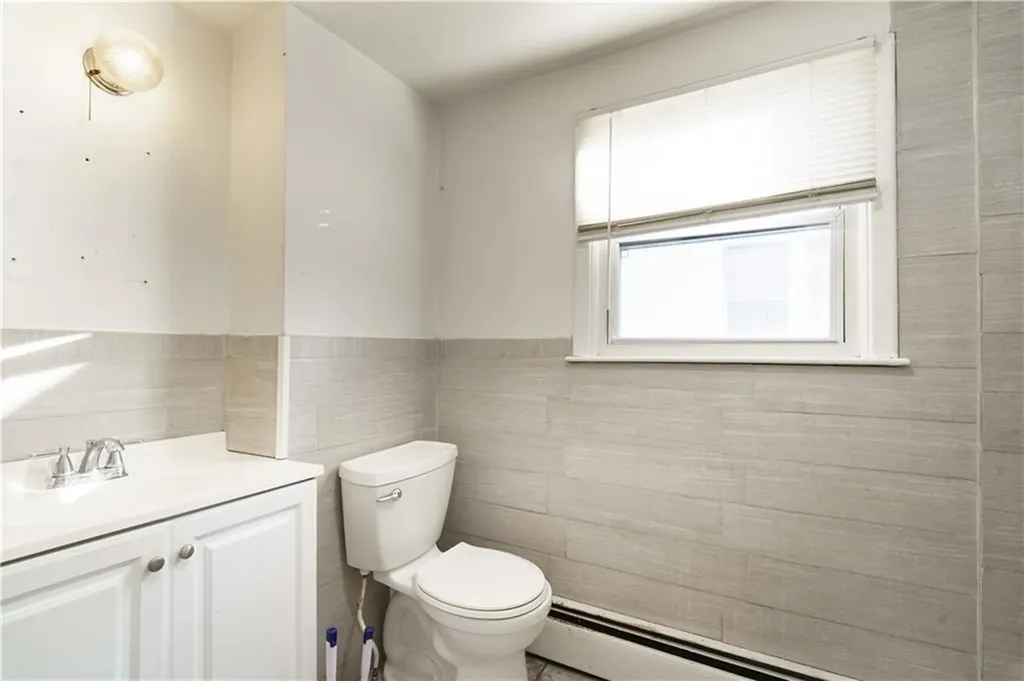 563 Laurel Hill Avenue Cranston RI 02920