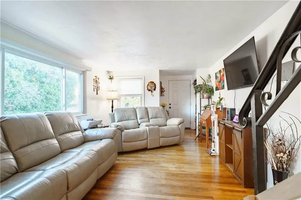 563 Laurel Hill Avenue Cranston RI 02920
