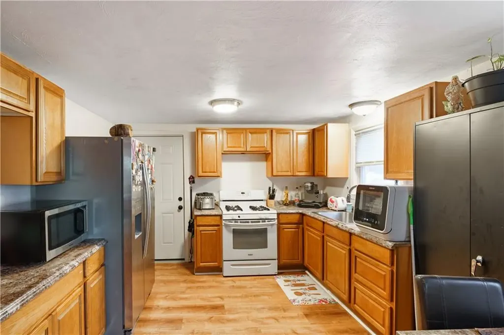 563 Laurel Hill Avenue Cranston RI 02920