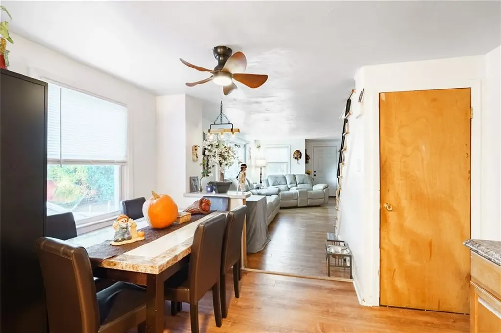 563 Laurel Hill Avenue Cranston RI 02920