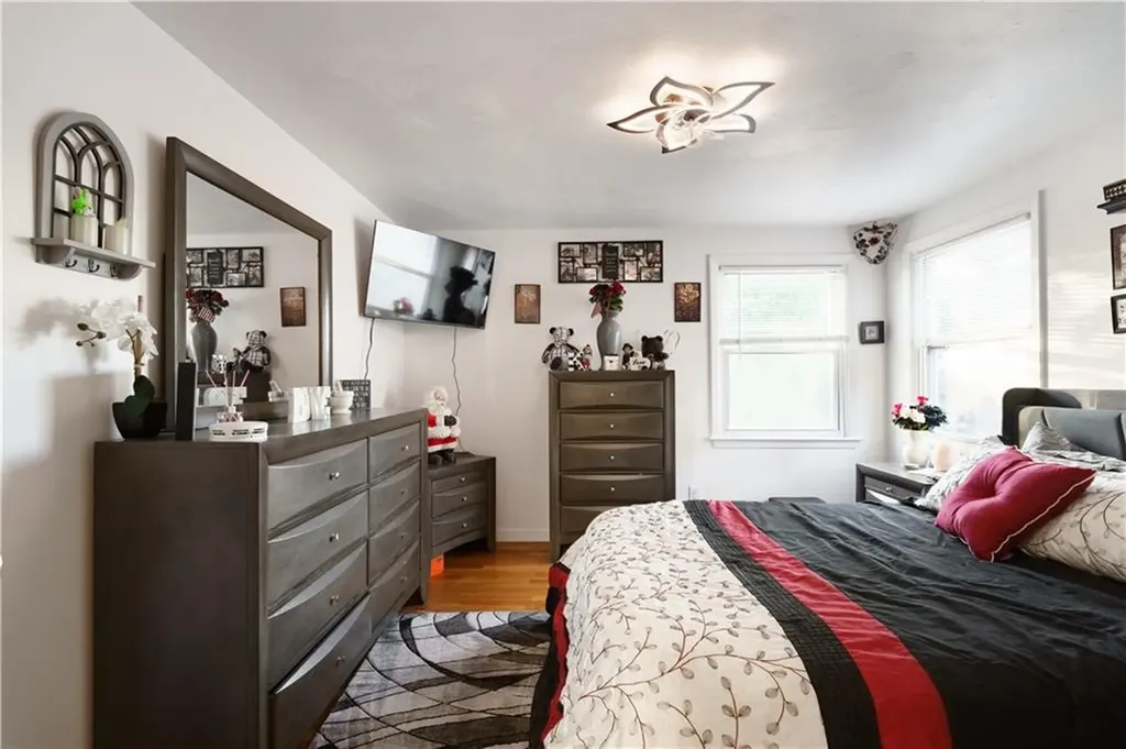 563 Laurel Hill Avenue Cranston RI 02920