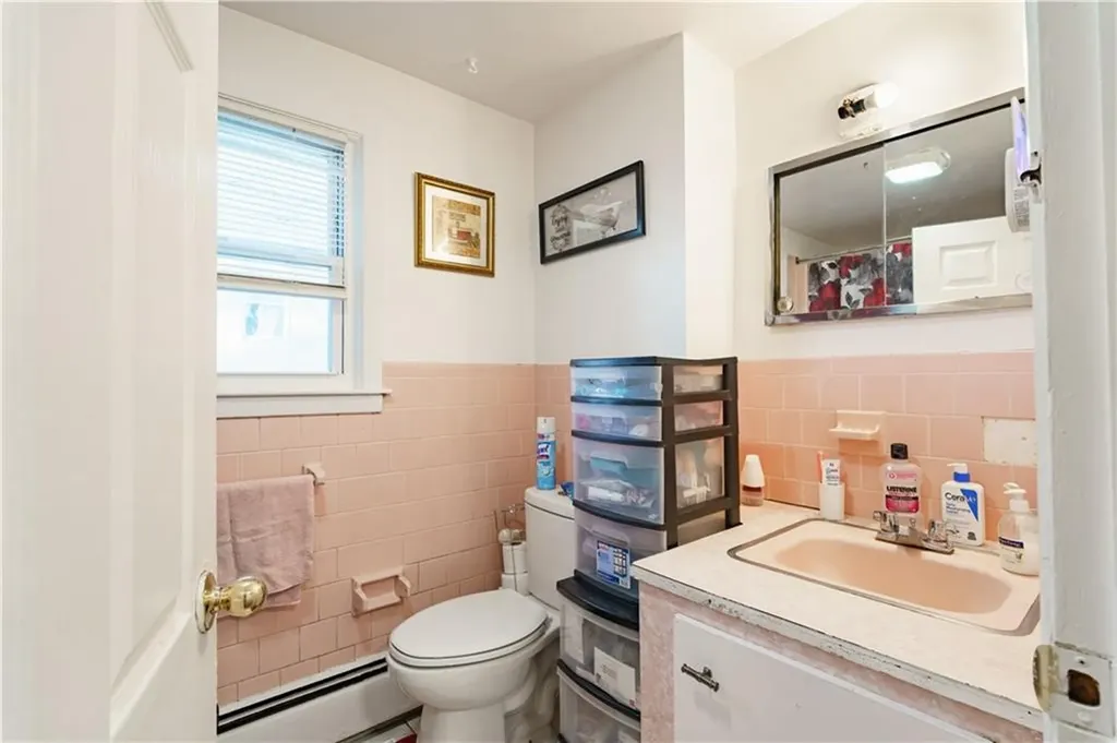 563 Laurel Hill Avenue Cranston RI 02920