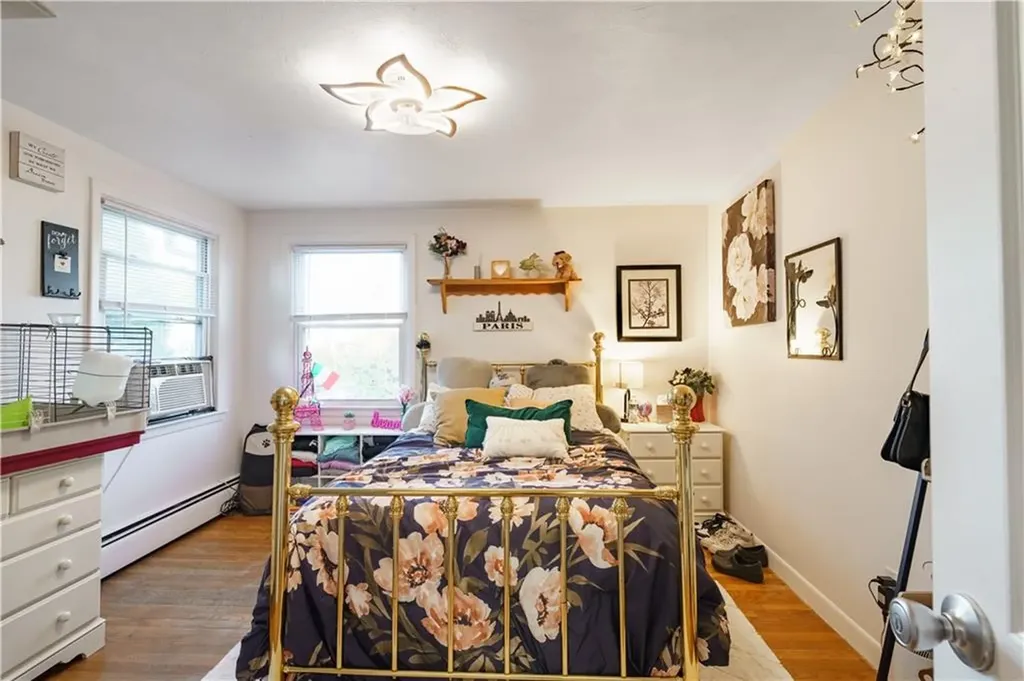 563 Laurel Hill Avenue Cranston RI 02920