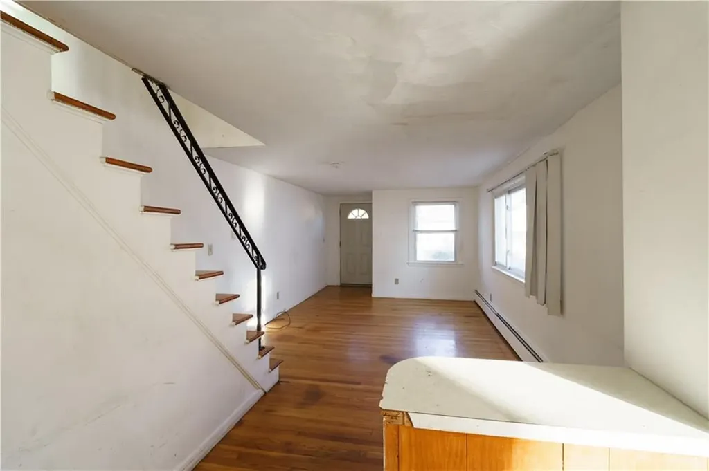563 Laurel Hill Avenue Cranston RI 02920