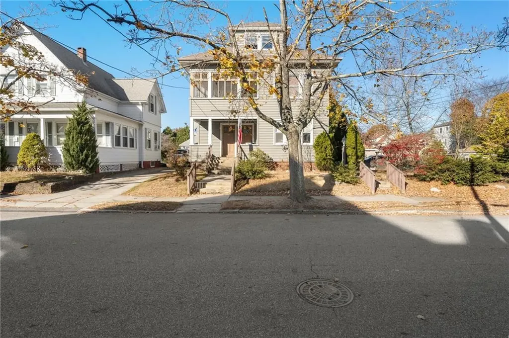 51 53 Oakland Avenue Cranston RI 02910