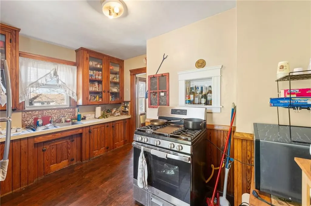 51 53 Oakland Avenue Cranston RI 02910