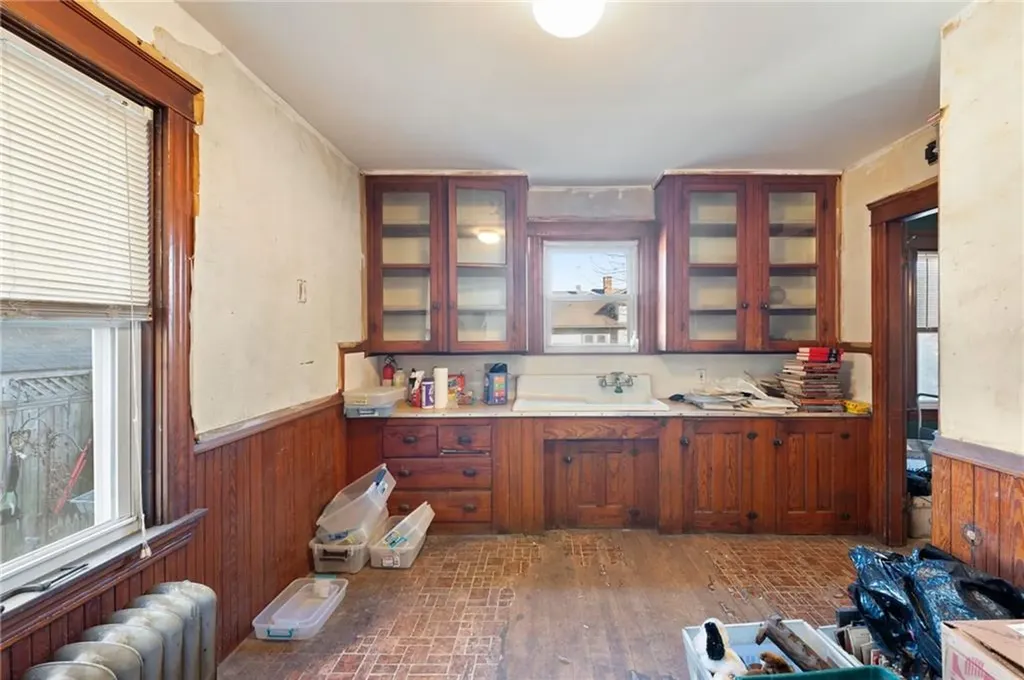 51 53 Oakland Avenue Cranston RI 02910