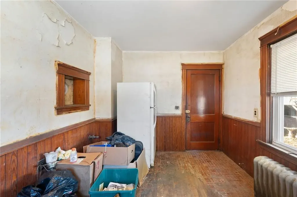 51 53 Oakland Avenue Cranston RI 02910