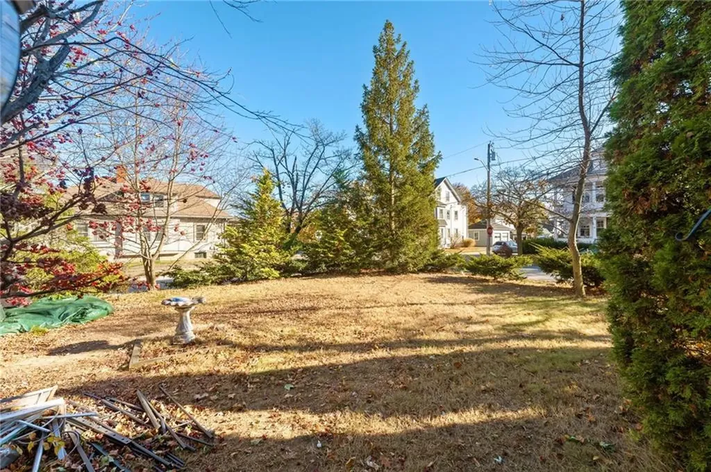 51 53 Oakland Avenue Cranston RI 02910