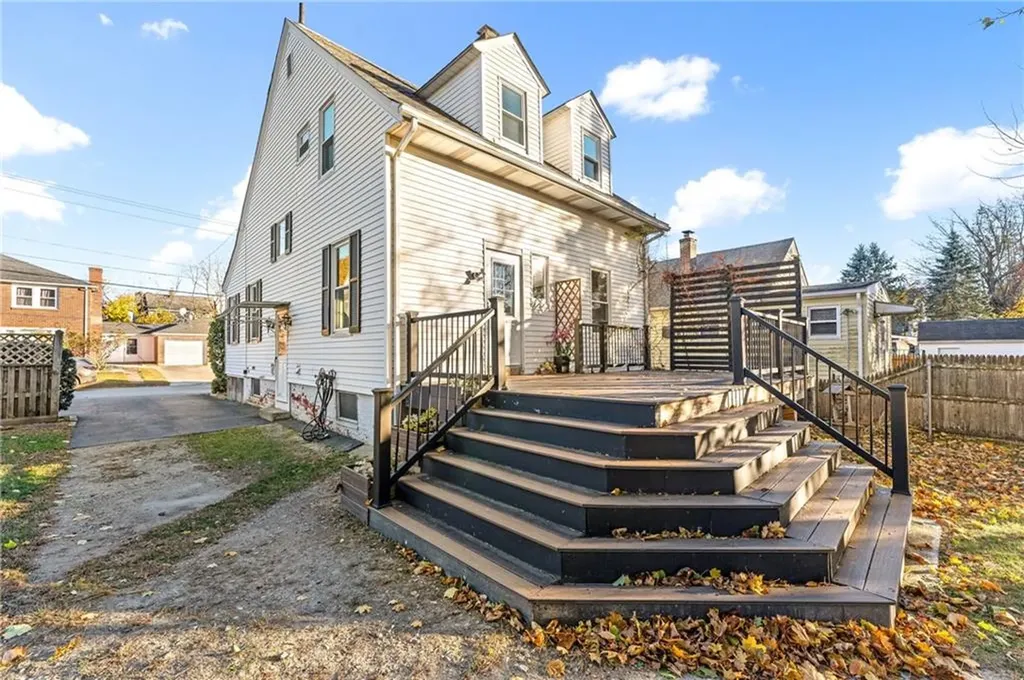 12 Lookout Avenue North Providence RI 02911